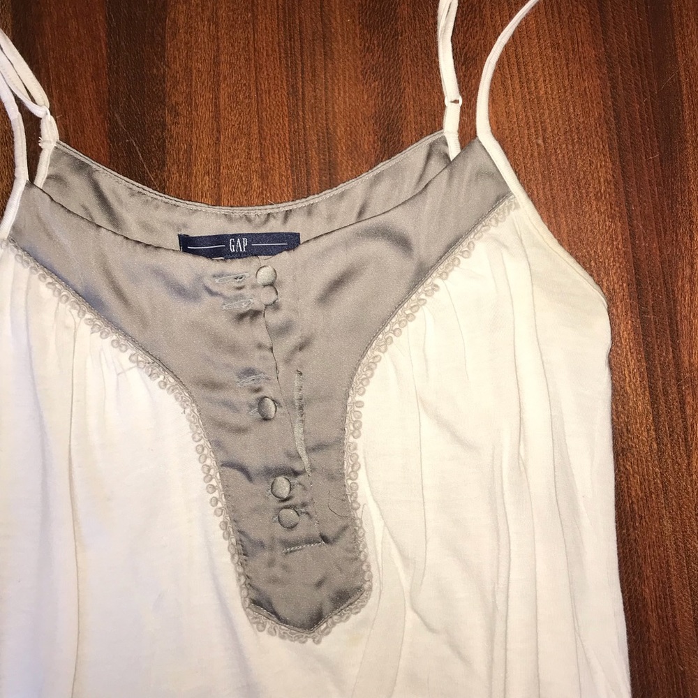 GAP “Going Out” Top‼️